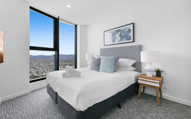 Oceanfront 2-bed With Spectacular View Pool & Gym – Guest Rooms – Gold Coast