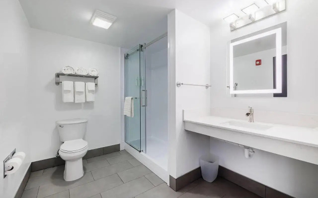 Oakfield Hotel & Suites, an Ascend Collection Hotel