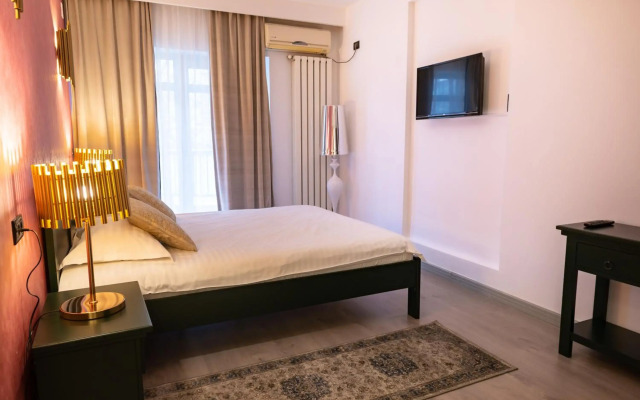 Phoenicia Suites