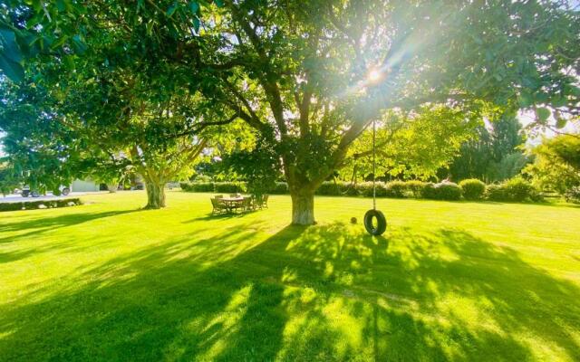 Botham's Beauty - Blenheim Holiday Home