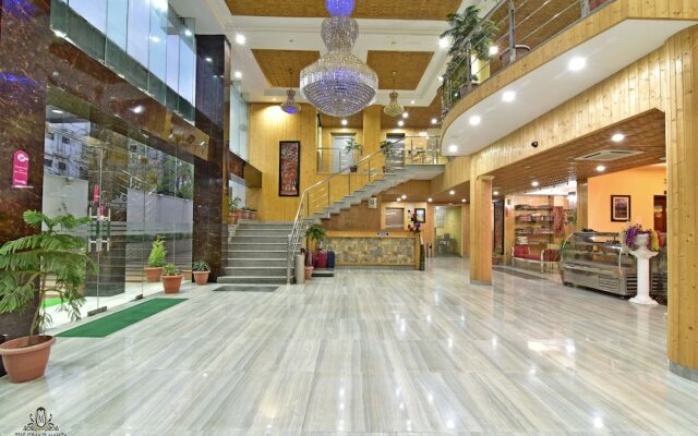 Hotel The Grand Mamta