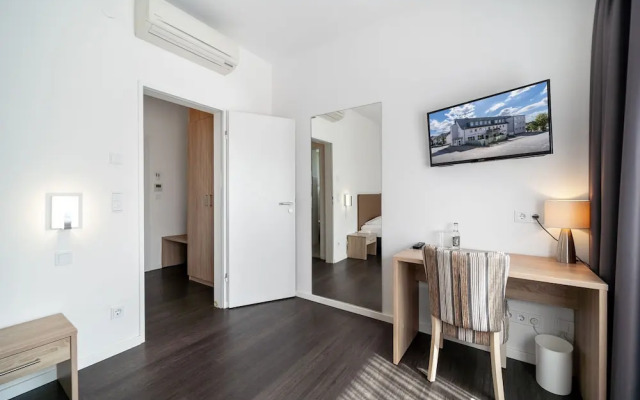 Bella Fino Hotel & Suites