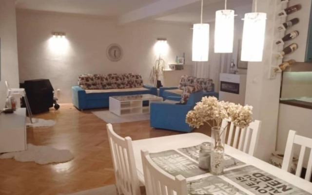 Villa Monera