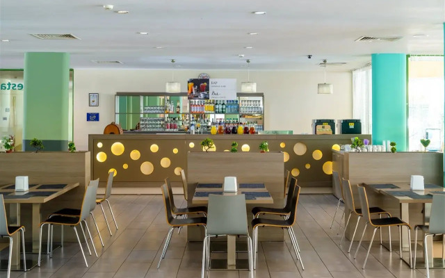 MPM Kalina Garden Hotel