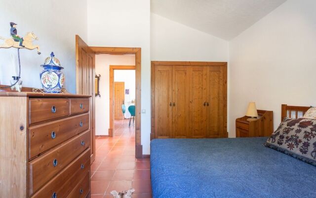 Rosa Estates The Farmhouse & Stables