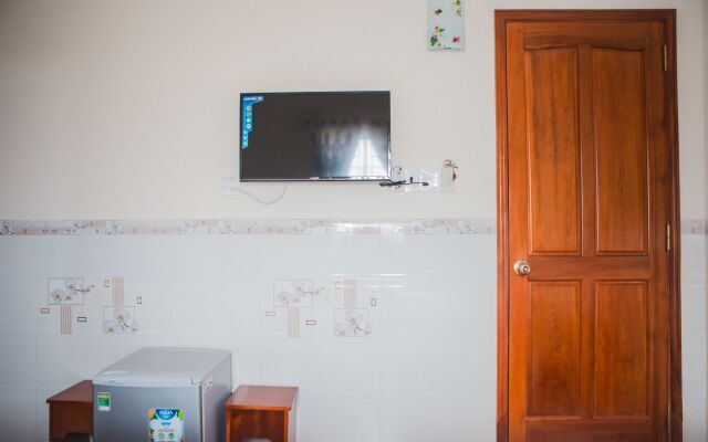 Trieu Hoang Hotel