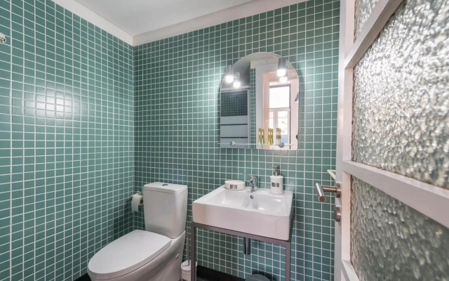 GuestReady - Pantone Balcony