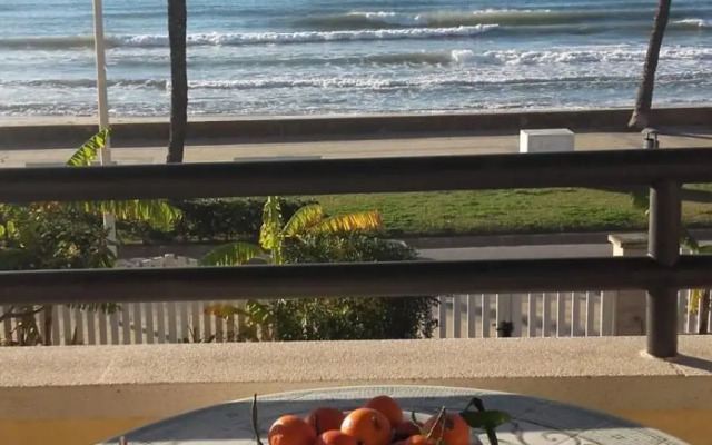 Apartamento Primera Linea de Mar, Cunit