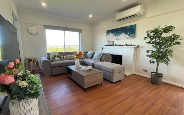 Morwell Pet friendly 3BM House – Lobby – Morwell