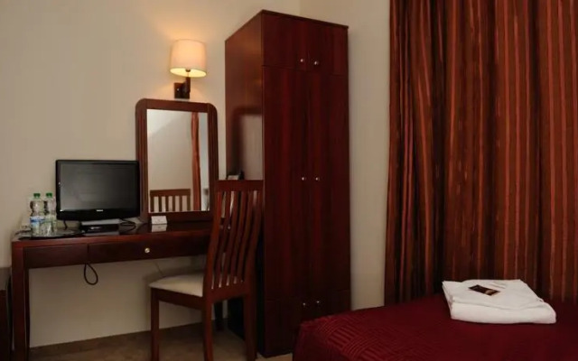 Hotel Parnas Old Town