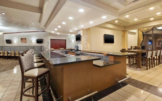 Crowne Plaza Columbus North- Worthington by IHG