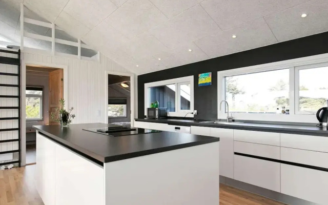 10 Person Holiday Home in Lokken-by Traum