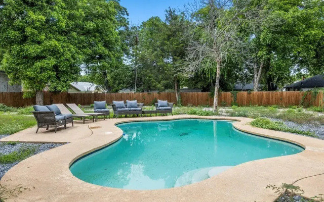 Oasis in San Antonio - Awesome Pool