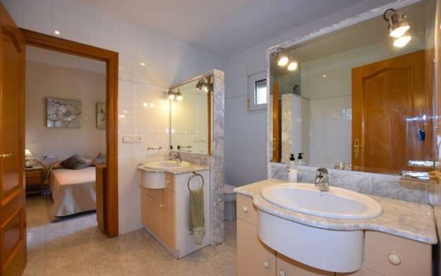 Torreta Of Gormaig, House With Swimming Pool