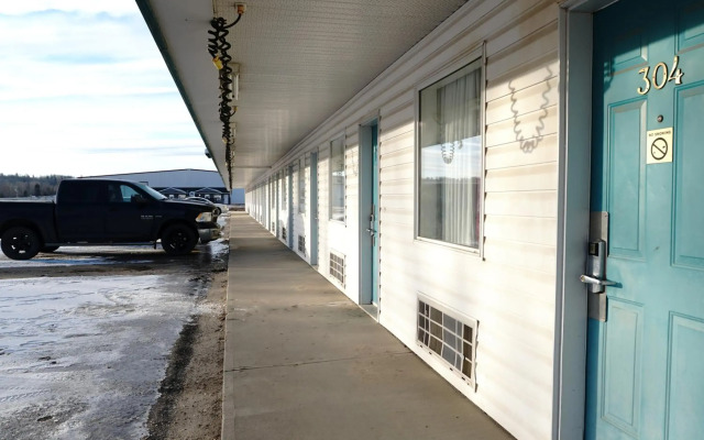 The Ritz Cafe and Motor Inn