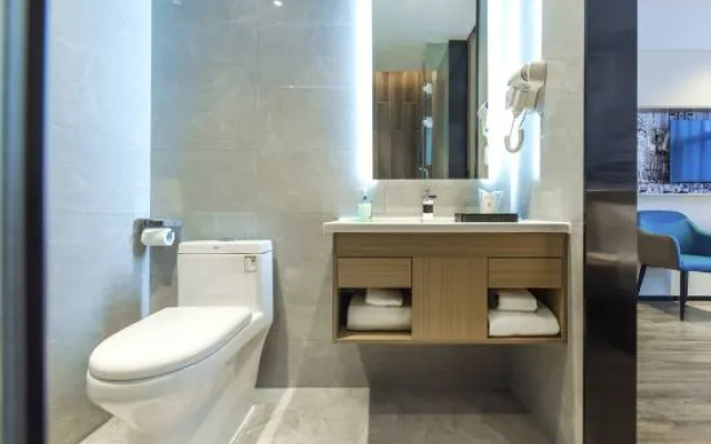 City Comfort Inn Hotel (Chongqing technology and business university)