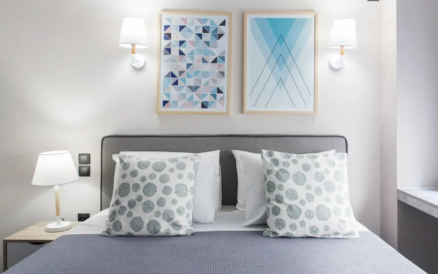 Athenian Downtown Studios by Livin Urbban