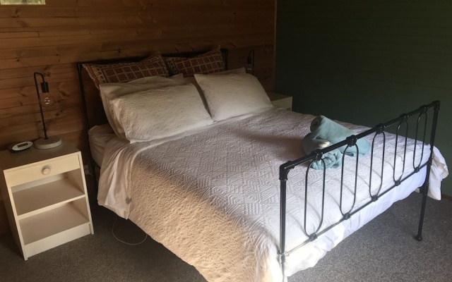 The Bower – Guest Rooms – Merrijig