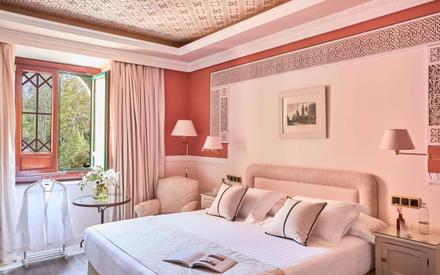 Alhambra Palace Hotel