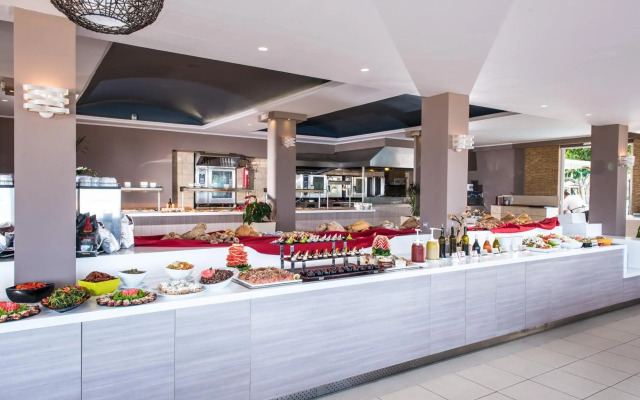 Corissia Beach Hotel