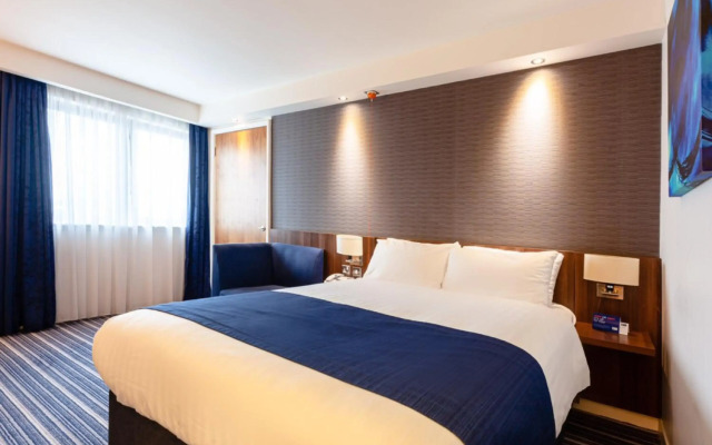 Holiday Inn Express Edinburgh Airport