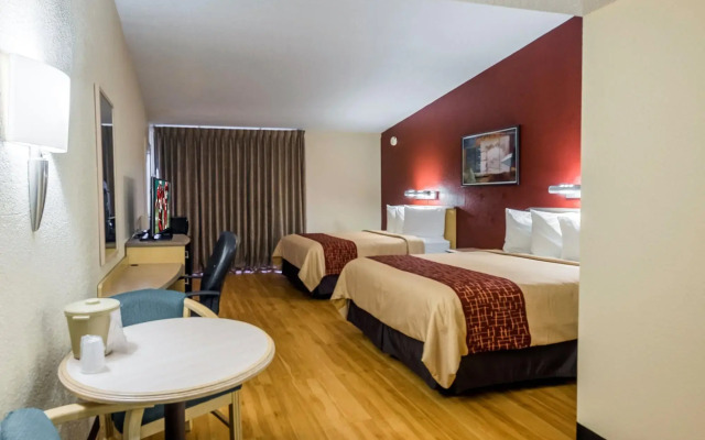 Red Roof Inn & Suites Brunswick I-95