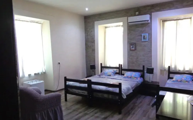 Old Meidan Hotel