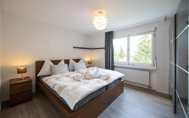 Agrimonia - möbilierte Ferienwohnung mit Balkon – Guest Rooms – Davos