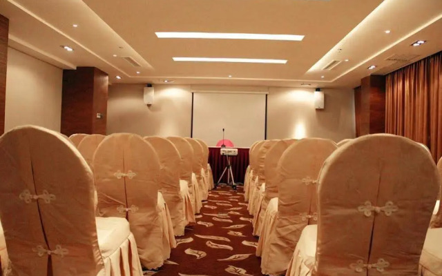 HL Garden Holiday Hotel