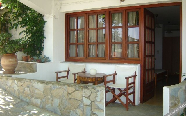 Sofia's Studios & Apartments