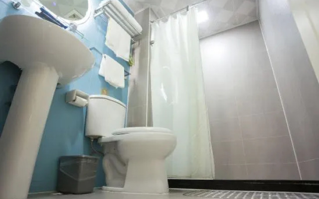 Home Inn - Beijing West Railway Station North Square