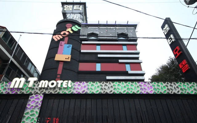 MT Motel Jinju
