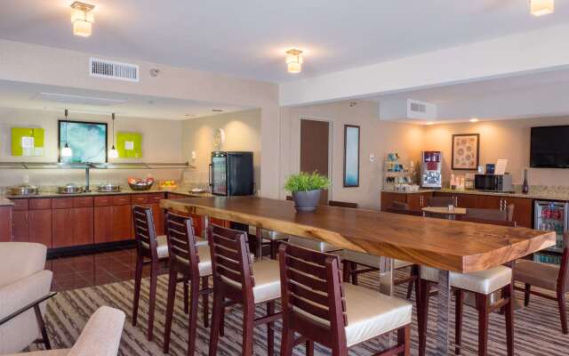 Hilton Phoenix Airport