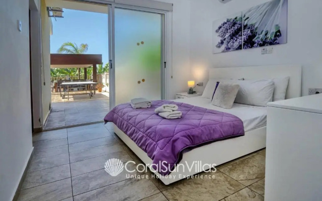 Impressive Villa Exclusive Sea Caves Walk to Taverns Sleeps 11 Ref 507