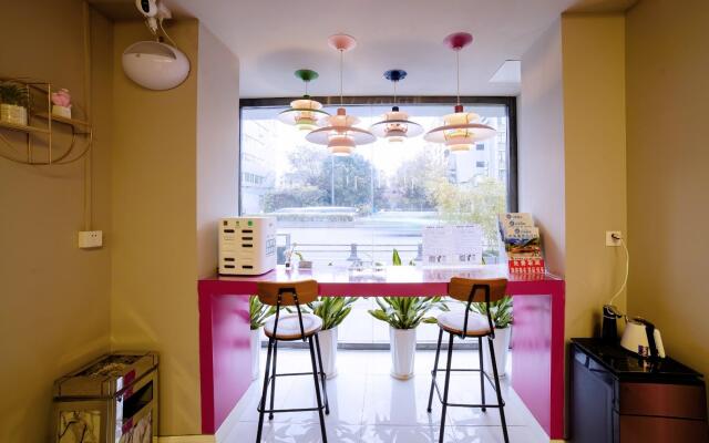 Elan Inn Chengdu Hongxingqiao Metro Station