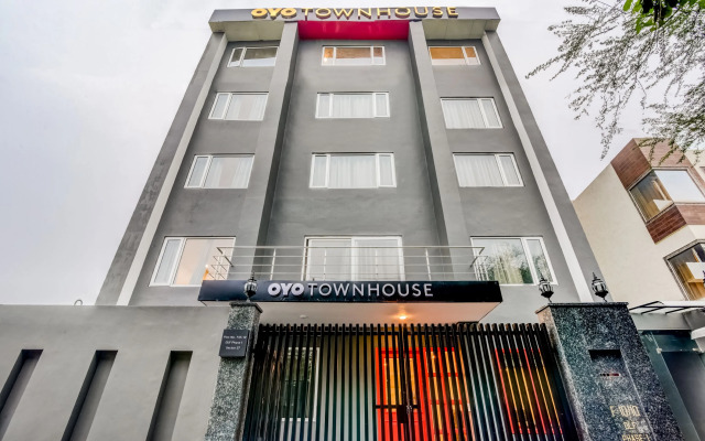 Oyo Townhouse 282 Golf Course Road Gurgaon