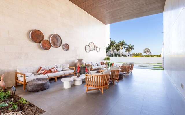 Condo Aria Ocean 501 by Kivoya