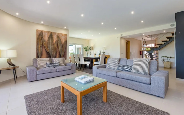 Maria in Albufeira With 6 Bedrooms and 5 Bathrooms