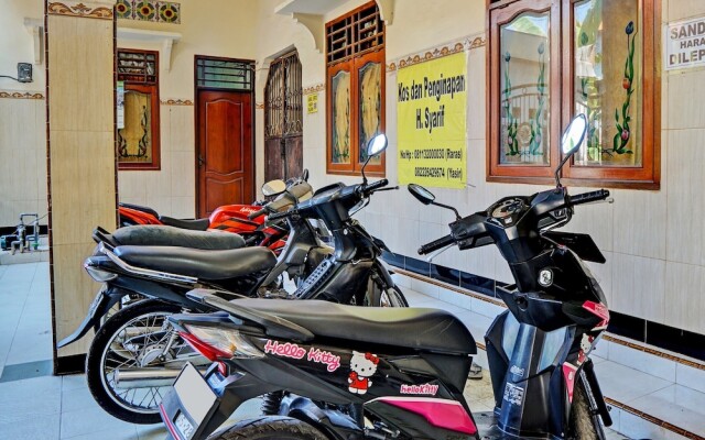 OYO 93107 Homestay H Syarif Syariah – Bandar Gresik