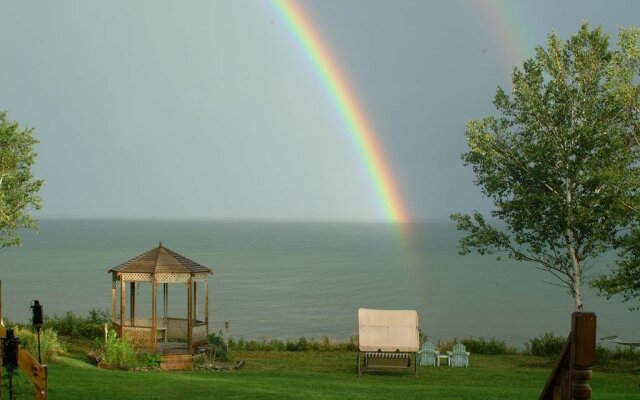 Sea Parrot Ocean View Manor