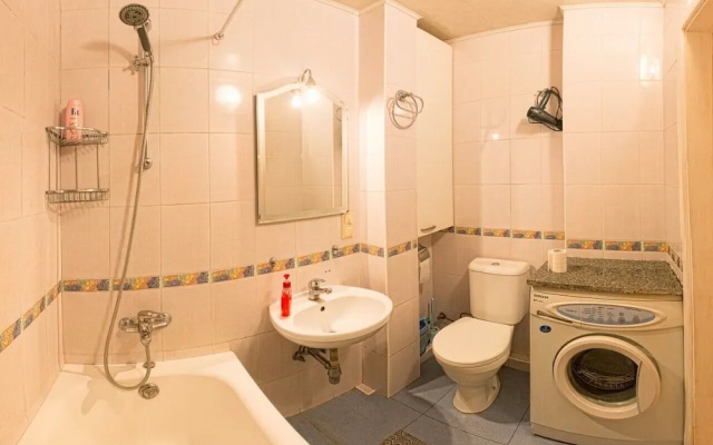 Апартаменты в Киеве, Кловский спуск, 12