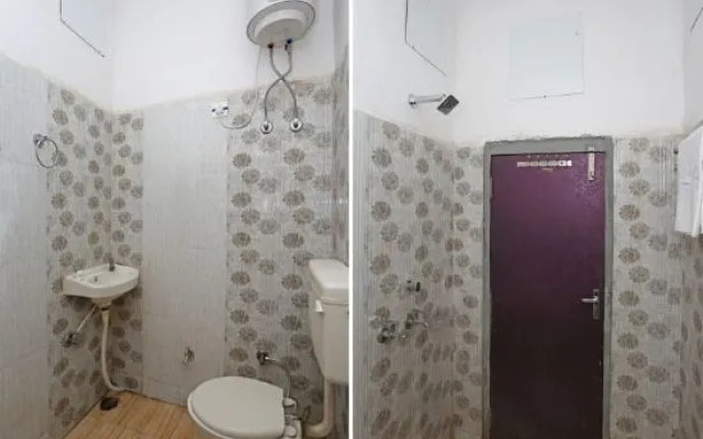 Naman Palace by OYO Rooms