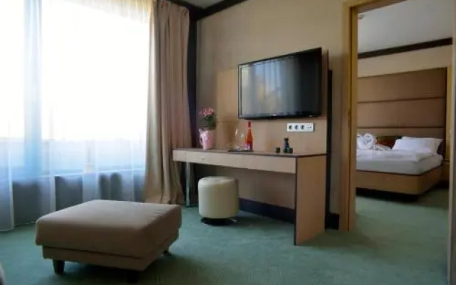 Portobello Wellness & Yacht Hotel