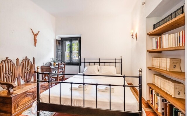 Beautiful Home in Grândola With Wifi and 4 Bedrooms