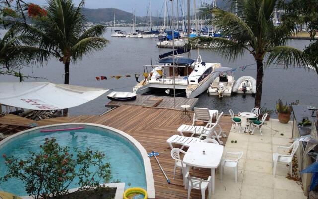 Porto Charitas Sailing Guest House