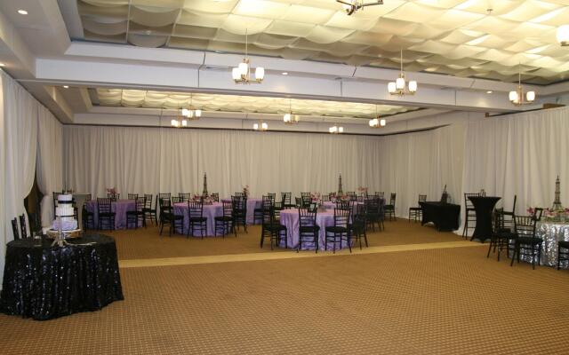 Holiday Inn Macon North by IHG