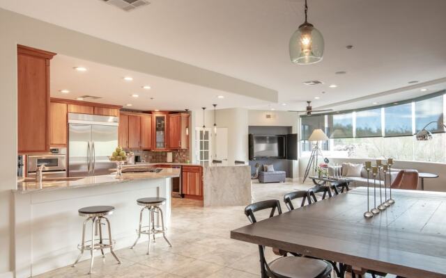 Extravagant Fountain Hills - 6 Br Home