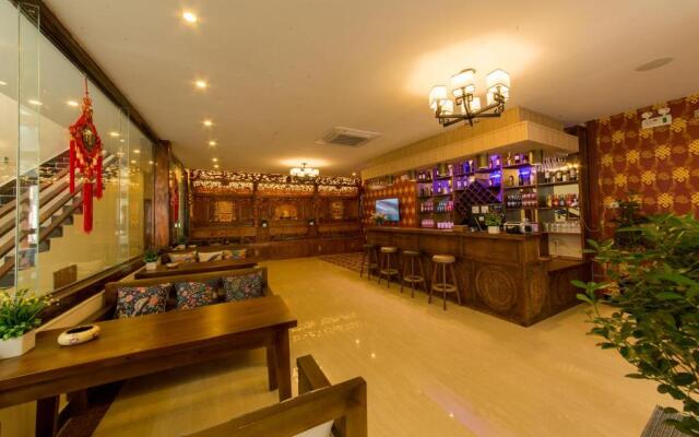 Shangri-La Lamtin Youth Hostel