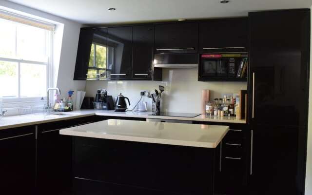 2 Bedroom Apartment in Paddington