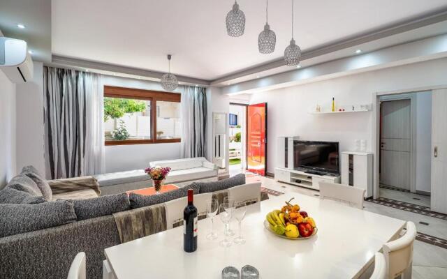Vasili's Home - 5 Min from the City Ceter